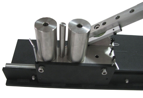 Прибор для испытания покрытий на царапанье