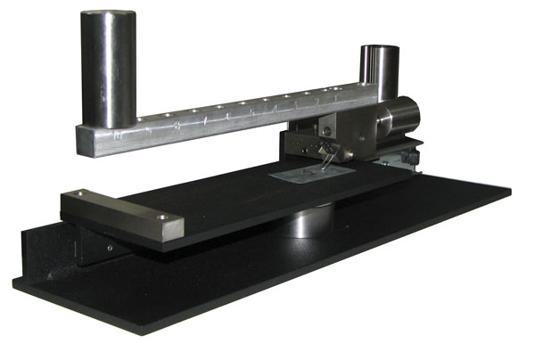 Прибор для испытания покрытий на царапанье