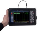 Ультразвуковой дефектоскоп Новотест УД3701 в руке